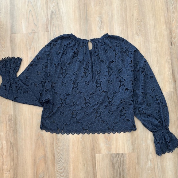 Elegant Navy Blue Lace Long sleeve Free people Top in size small - Picture 9 of 12